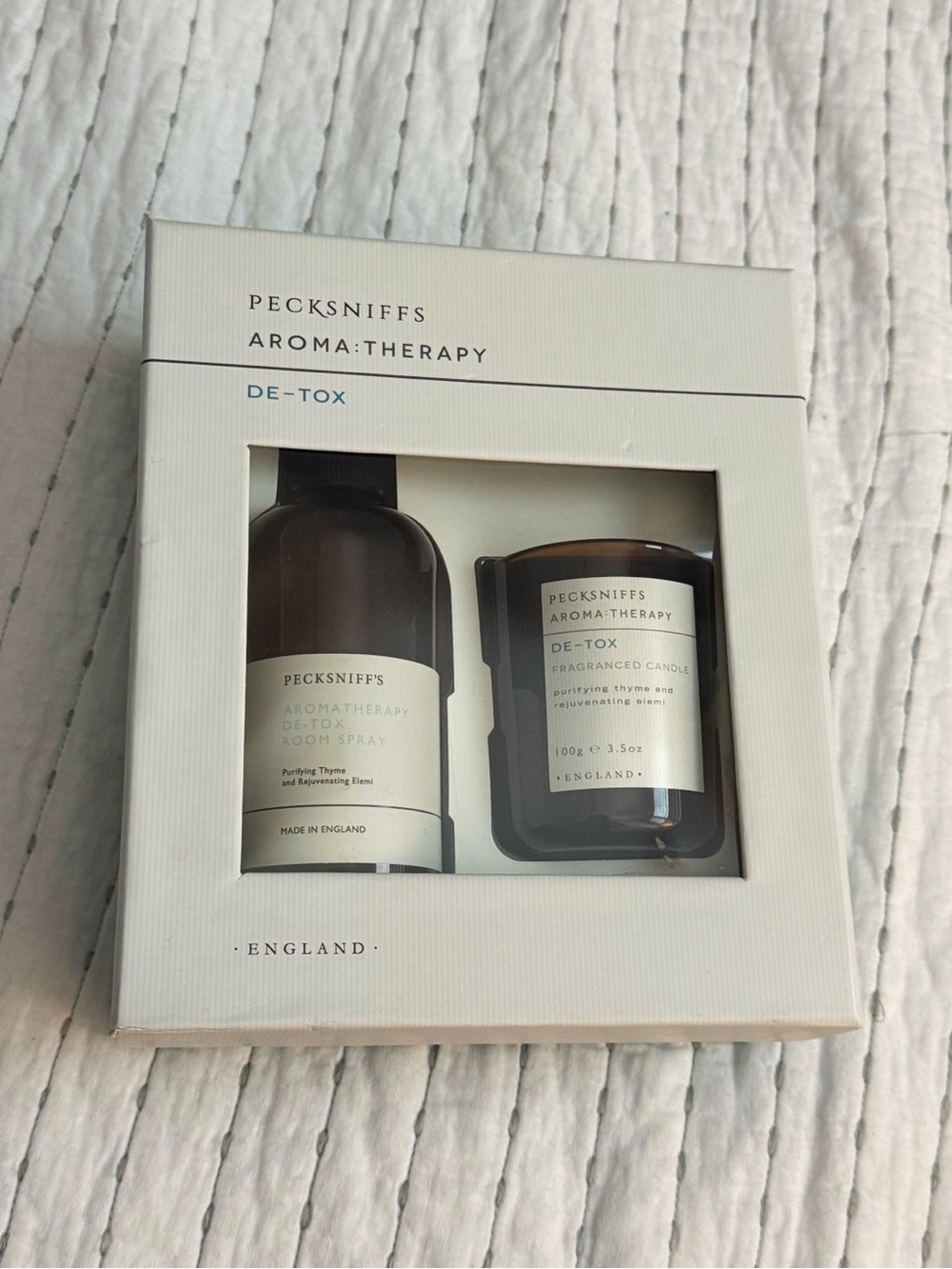 Pecksniffs England DE-TOX Aromatherapy Candle & Room Spray Gift Set Thyme Detox